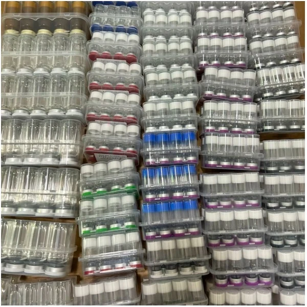 Mixed cap colours in kit trays